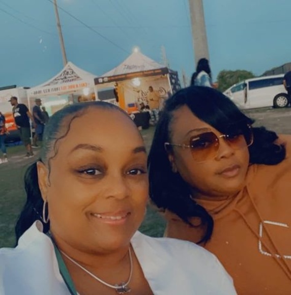 Profile Picture of Monique Bennett (@moniquebenne548) on Poshmark