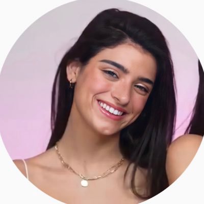 Profile Picture of Mari ♡ (@4VAN1S) on Twitter