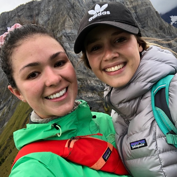 Profile Picture of Carly Bruni (@carly_gould) on Poshmark