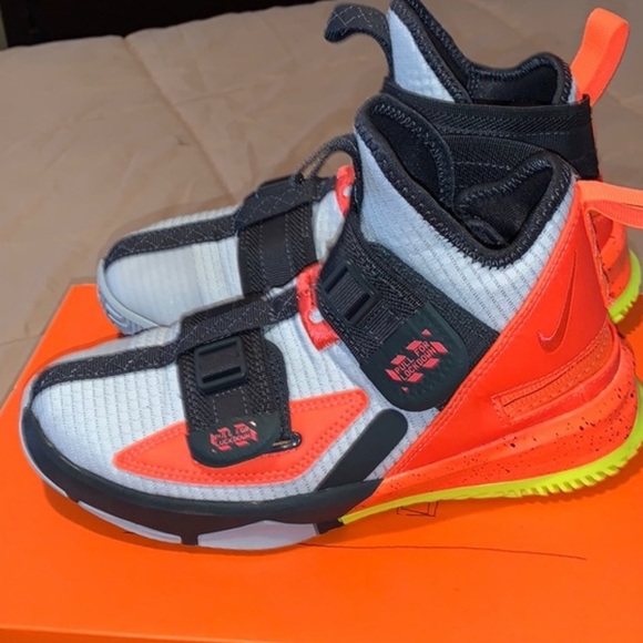 Profile Picture of Luis Estevez (@luest134) on Poshmark