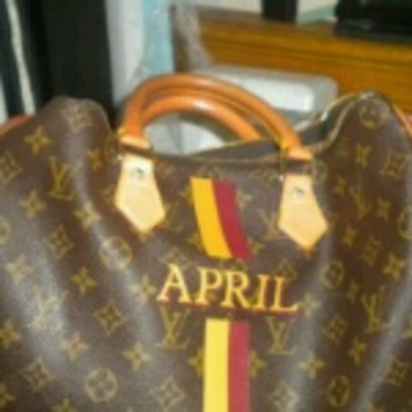 Profile Picture of April Thompson (@dominalove) on Poshmark