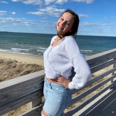 Profile Picture of Gianna Uribazo (@GiannaUribazo) on Twitter