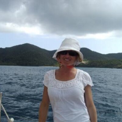 Profile Picture of Candice Hunter (@anchoratsea) on Twitter