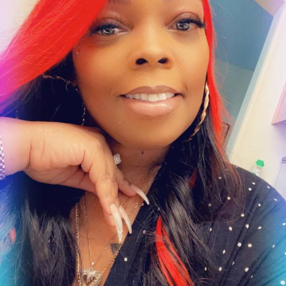 Profile Picture of Tabitha Oneal (@tabitha_oneal) on Poshmark