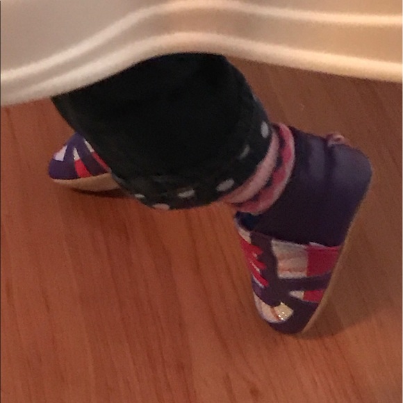 Profile Picture of Lindy Burkley (@lindyburkley) on Poshmark