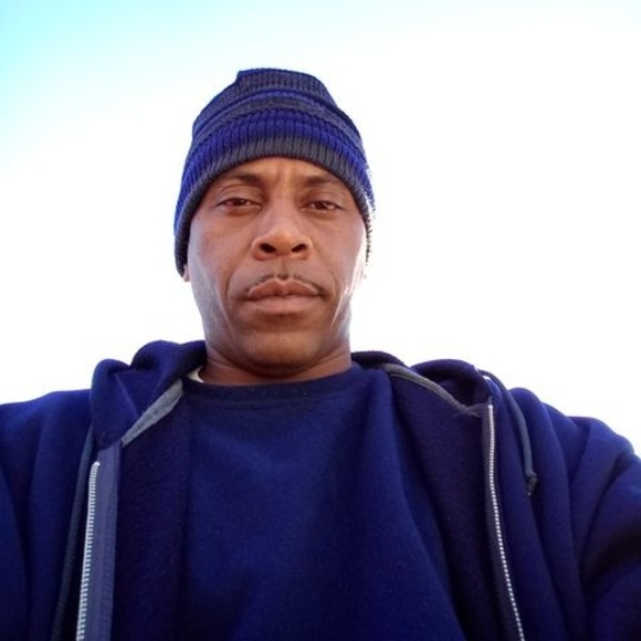 Profile Picture of Elester Johnson (@elesterjohnson) on Poshmark