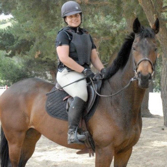 Profile Picture of Sarah Entner (@3daygrrl) on Poshmark