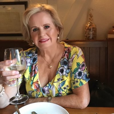 Profile Picture of Anne Moloney (@MoloneyAnne) on Twitter