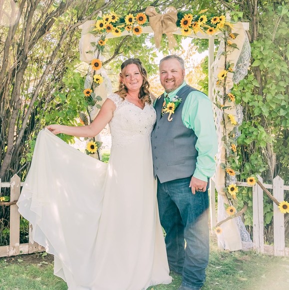 Profile Picture of Amanda Lundgreen (@cranefam1) on Poshmark