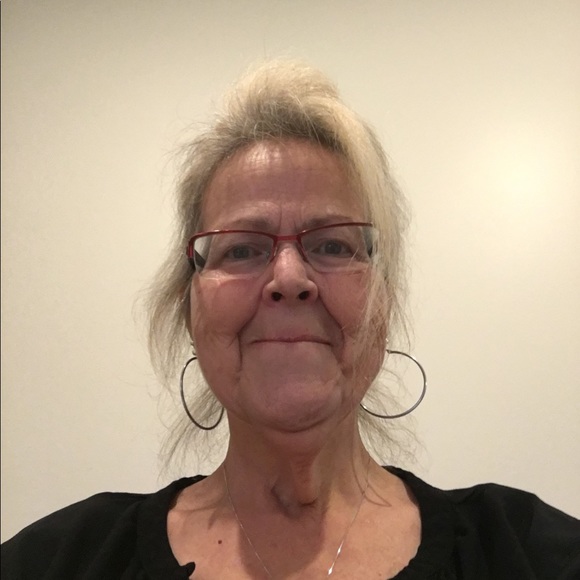 Janell Butts - Poshmark Profile Picture of Janell Butts (@janellbutts) on Poshmark