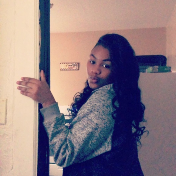 Profile Picture of Sarya Kaigler (@saryamalaysian4) on Poshmark