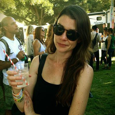 Profile Picture of Cleo Barr (@cleoabarr) on Twitter