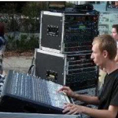 Profile Picture of Adam Bartoš (@zelatinabartos) on Twitter