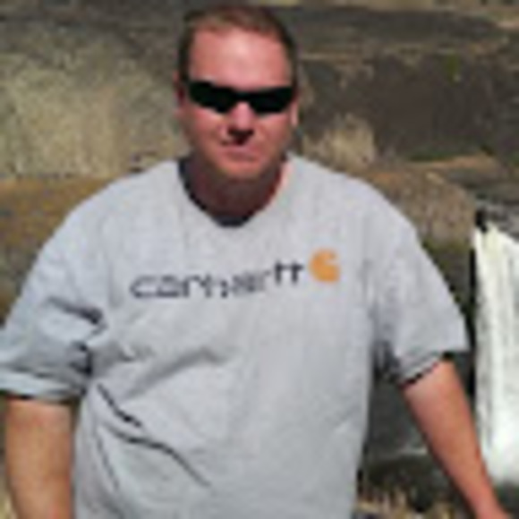 Profile Picture of Jon Hodge (@dollarguys01) on Poshmark