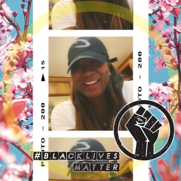 Profile Picture of Victoria Handy (@victoriahandy) on Poshmark