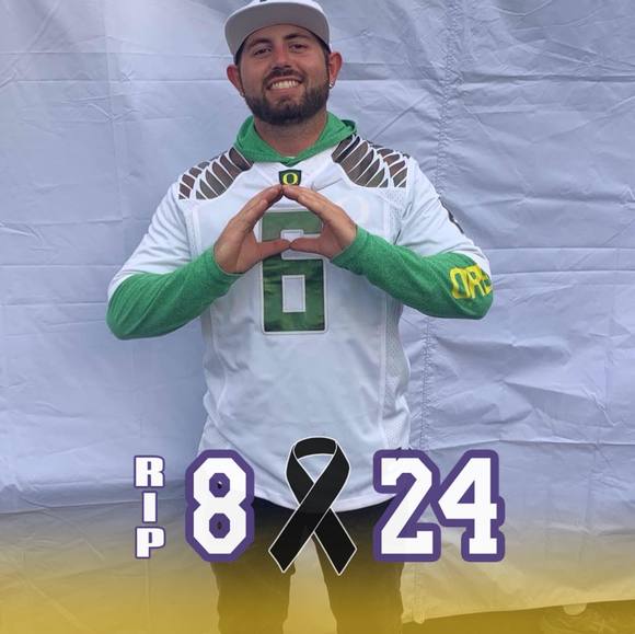 Profile Picture of Colton Chandler (@kidbowlz) on Poshmark