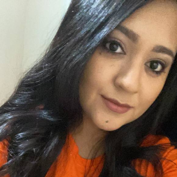 Profile Picture of Mariah Perez (@juanita42perez) on Poshmark