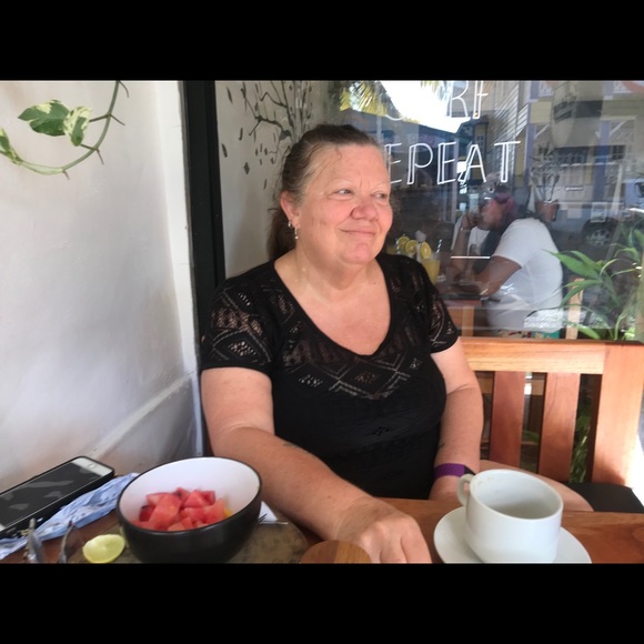 Profile Picture of Tina Ranous (@tina72u) on Poshmark