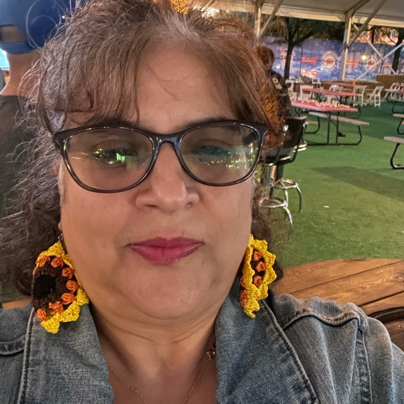 Profile Picture of Maricelda Montoya (@mariceldam) on Poshmark