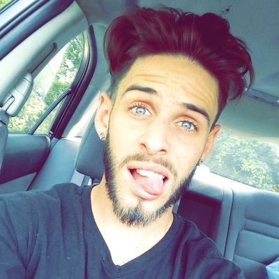 Profile Picture of Zach Pearce (@ZpPearce) on Twitter