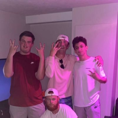 Profile Picture of Dylan Diemer (@mrfunnyguu1123) on Twitter