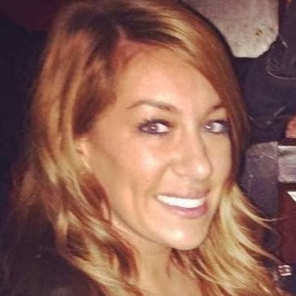 Profile Picture of Maria Cibella (@cibemc75) on Poshmark