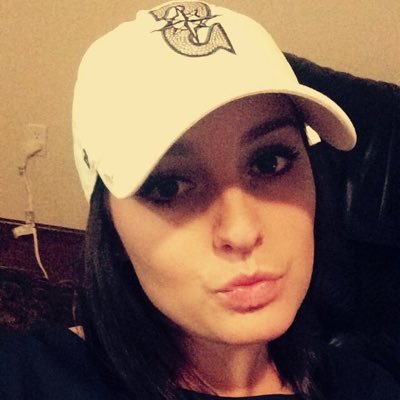 Profile Picture of Claire Patterson (@claire_julia3) on Twitter