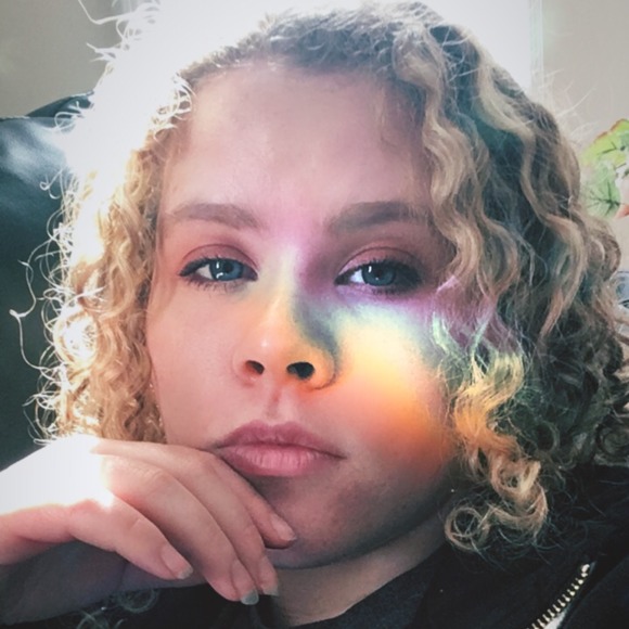 Profile Picture of Jessica Hochreiter (@sportgirl955) on Poshmark