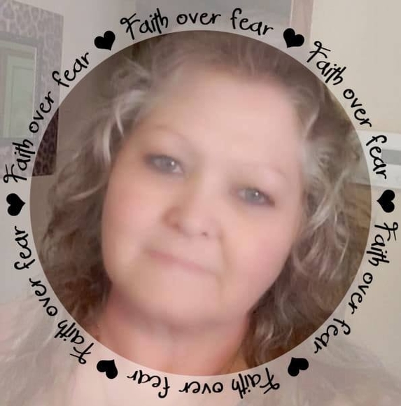 Profile Picture of Rose Knickerbocker (@rosie196652) on Poshmark