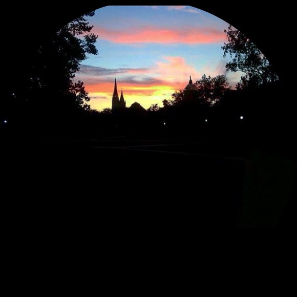 Profile Picture of Terry Starbuck (@terrykate22) on Poshmark