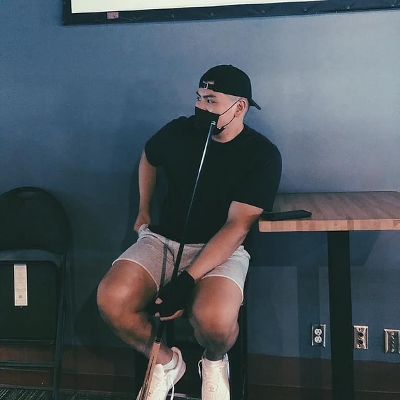 Ryan Balayboa - Poshmark Profile Picture of Ryan Balayboa (@v1234567891) on Poshmark