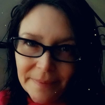 Edie Jones - Twitter Profile Picture of Edie Jones (@EdieJon44506598) on Twitter