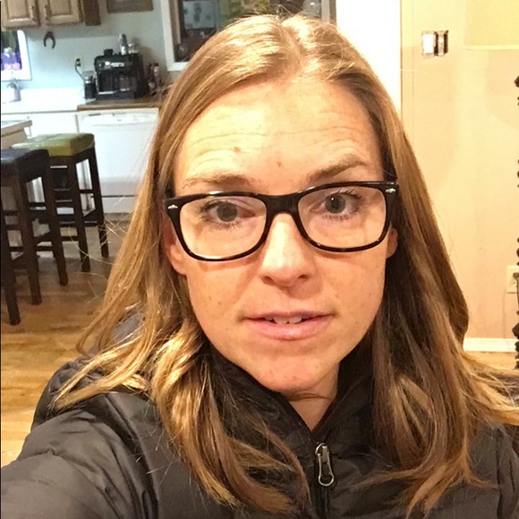 Profile Picture of Taryn Cass (@taryncass) on Poshmark