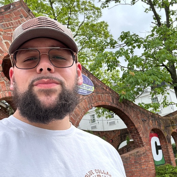 Profile Picture of Cullan Chaffin (@cullanstudios) on Poshmark