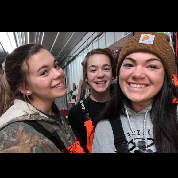 Profile Picture of Piersten Litterick (@pilitterick) on Poshmark