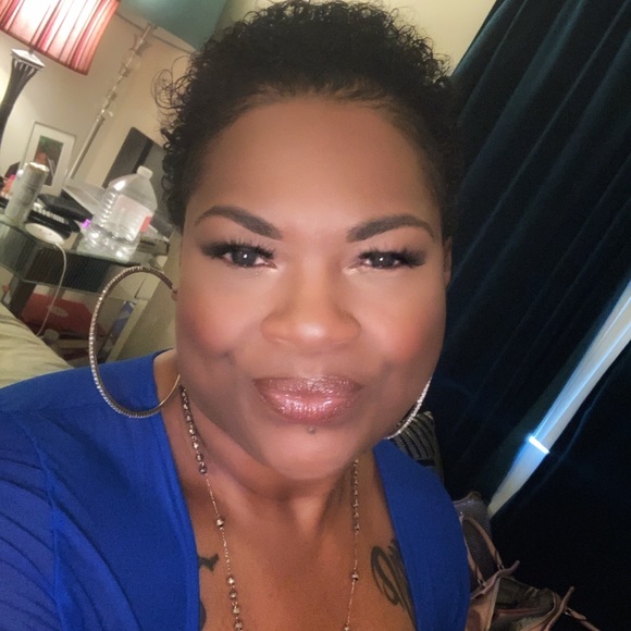 Profile Picture of Dawn Willingham (@dawn_willingham) on Poshmark