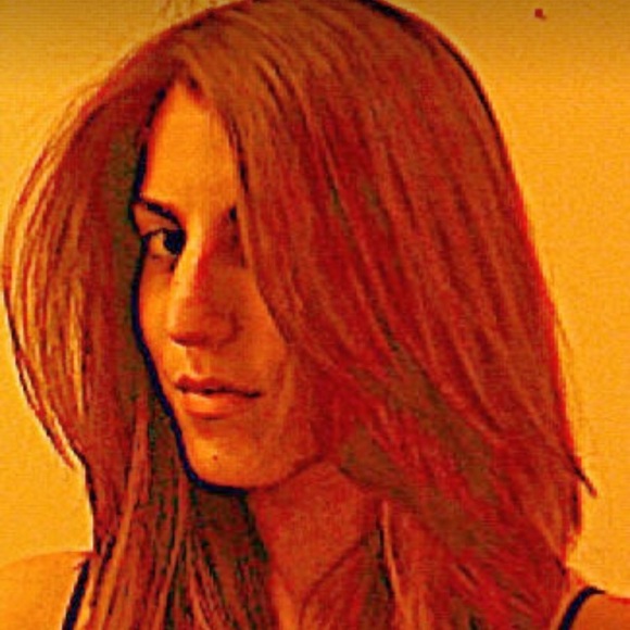 Profile Picture of Noa Yaghoubian (@manor86) on Poshmark