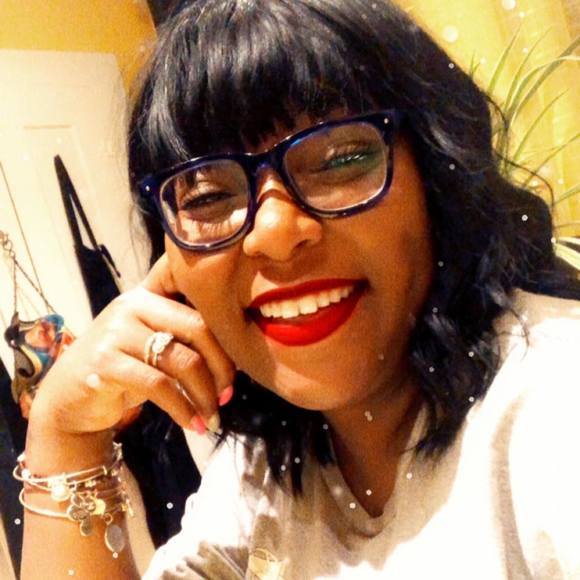 Profile Picture of Anitra Davis (@ladii13) on Poshmark