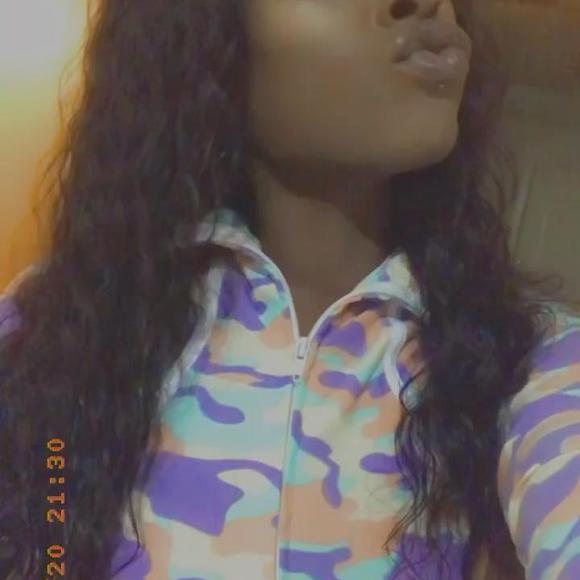 Kaila Wright - Poshmark Profile Picture of Kaila Wright (@pookii101) on Poshmark