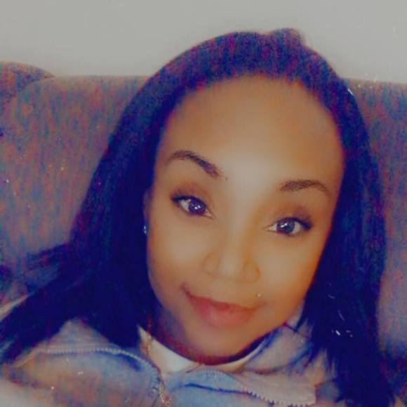 Profile Picture of Keisha Bennett (@kbennett91) on Poshmark
