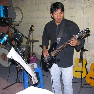 Profile Picture of James Novoa (@Jamesbonbon10) on Twitter