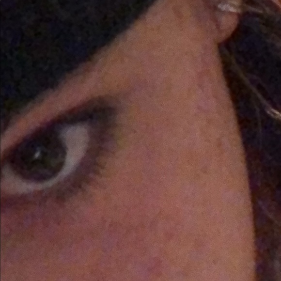 Profile Picture of Juno L (@junol06) on Poshmark