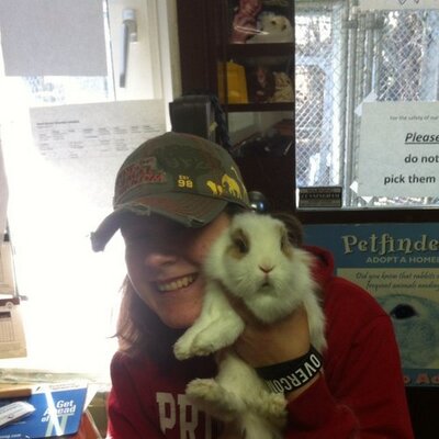 Profile Picture of Deanna Kelly (@djkelly_kelly) on Twitter