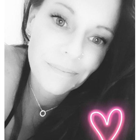 Profile Picture of Nicole Pavitt (@npavitt1) on Poshmark