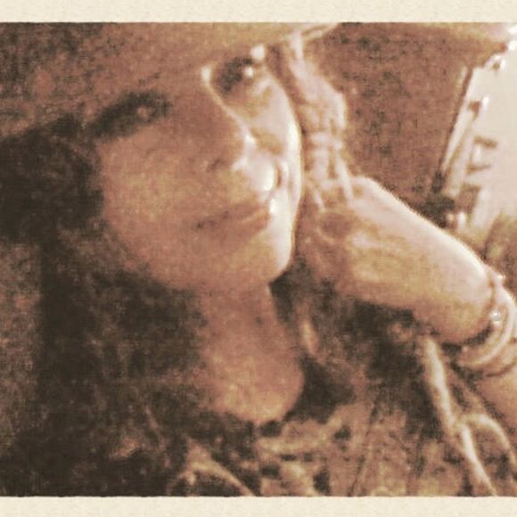 Profile Picture of Lisa Dumaual (@lddumaul) on Poshmark