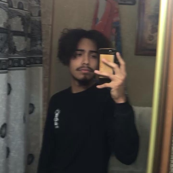 Profile Picture of Josué Trelles (@jtrelles295) on Poshmark