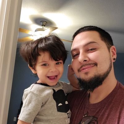 Profile Picture of javier chavez (@thejchavez) on Twitter