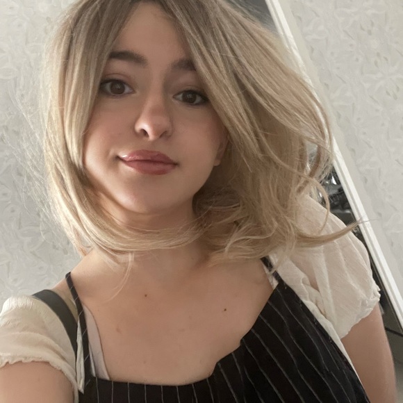 Isabella Bacchiocchi - Poshmark Profile Picture of Isabella Bacchiocchi (@bacchixx) on Poshmark