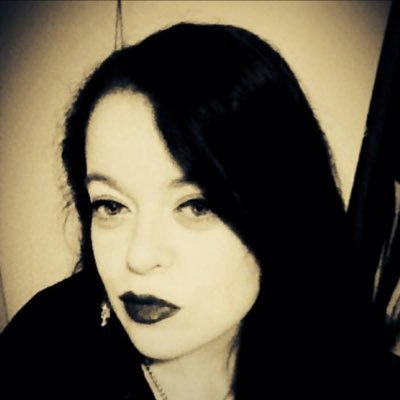 Profile Picture of Lauren Donnelly (@lorry_dee1990) on Twitter