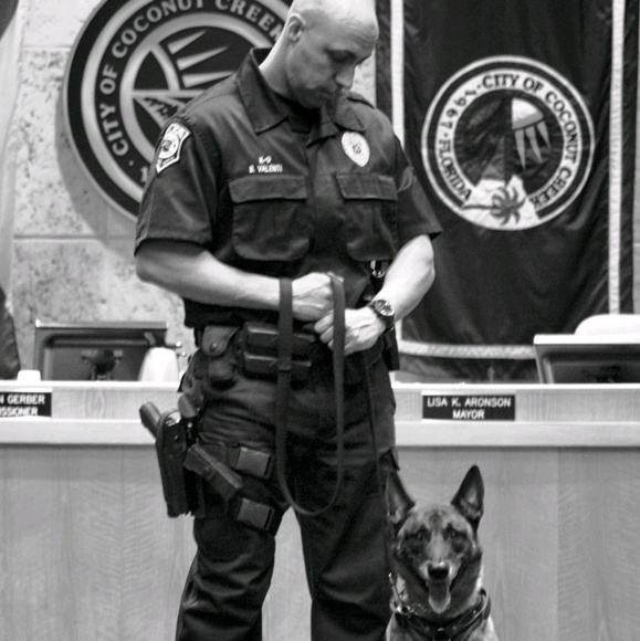 Profile Picture of Brian Valenti (@brianvalenti) on Poshmark